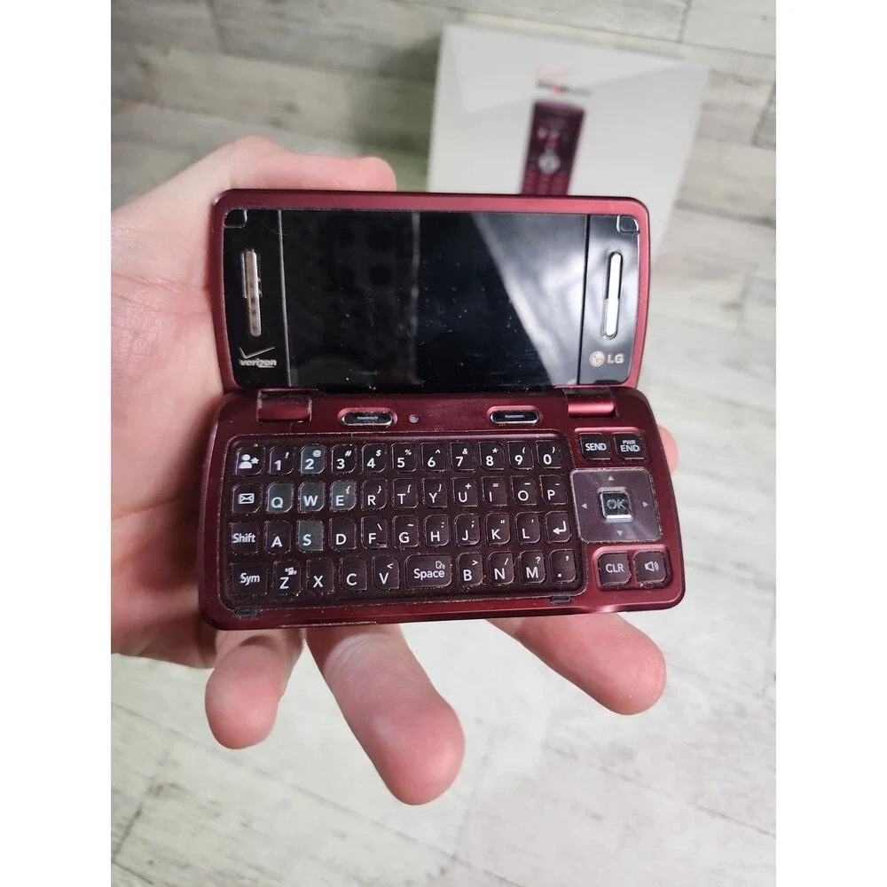 LG enV3 LG-VX9200 Verizon Wireless Maroon Flip Cell Phone w/ Chargers & Box